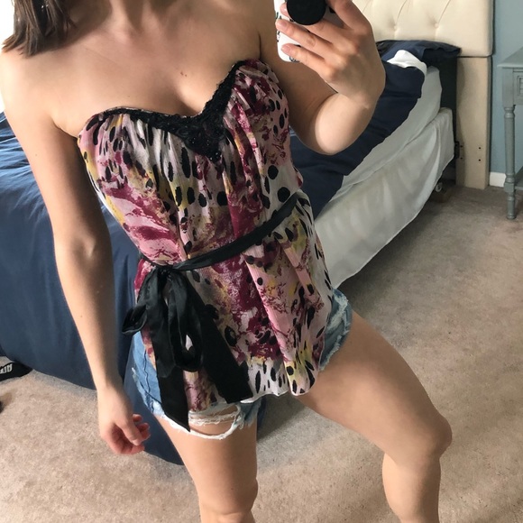 Strapless Top - Picture 2 of 5